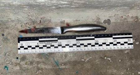 На Дніпропетровщині чоловік зарізав 12-річного хлопчика на сходовому майданчику