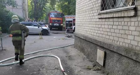 У Самарі під час пожежі у квартирі врятували чоловіка (ФОТО)