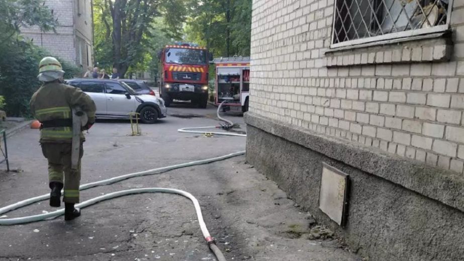В Самаре во время пожара в квартире спасли мужчину (ФОТО)