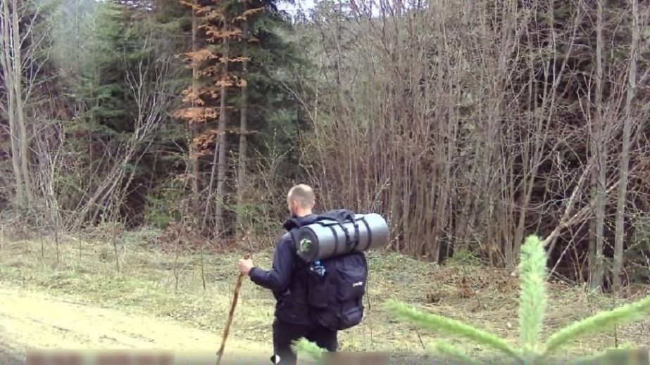 Житель Днепропетровщины попал в фотоловушку при попытке побега в Румынию (ВИДЕО)