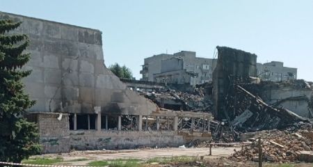 Стало известно, почему в Павлограде не сносят уничтоженный ракетой дворец культуры