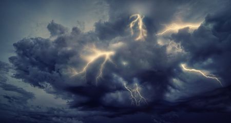 На Днепр и область надвигается ненастье: людей предупреждают об опасности (ФОТО)
