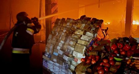 Порожні полиці: чи справді через ворожу атаку по складу АТБ у Дніпрі є дефіцит товарів