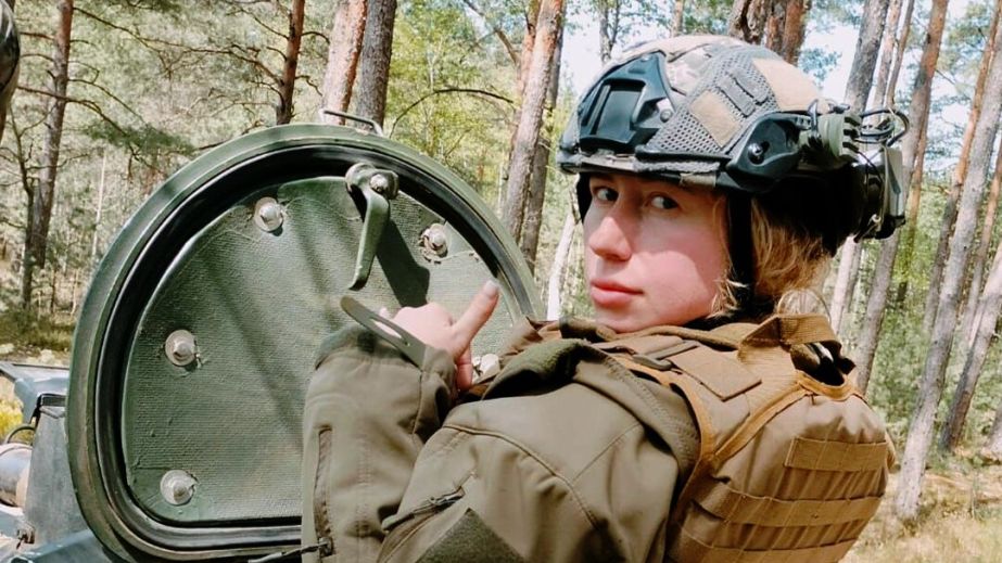 Змінила подіум на окоп: фотомодель з Дніпра залишила кар’єру в Дубаї заради служби у ЗСУ (ФОТО)