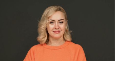 Скандал в Кривом Роге: депутат горсовета опубликовала видео с 11-летней дочерью за рулем авто (ВИДЕО)