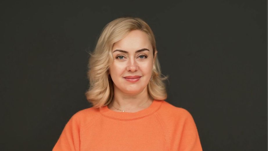 Скандал у Кривому Розі: депутатка міськради опублікувала відео з 11-річною донькою за кермом авто (ВІДЕО)