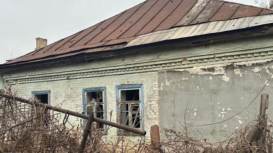 Побитые дома и погибшие люди: в полиции показали последствия вражеских атак на Днепропетровщину за сутки (ФОТО)