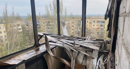 У Нікополі ворожий дрон влетів у балкон містян (ФОТО)