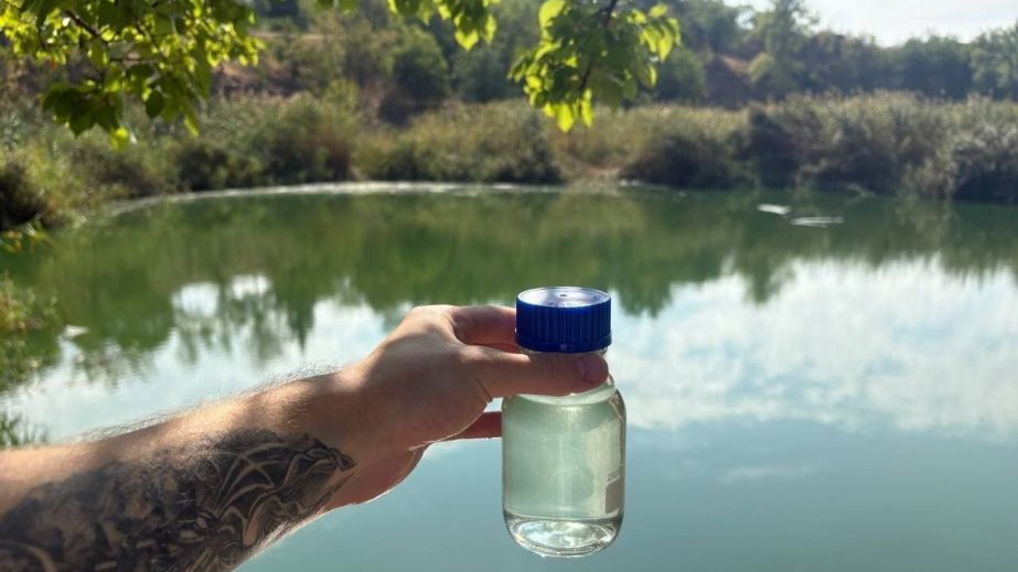 У Дніпрі екологи перевіряють якість води у водоймах: які результати