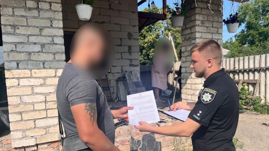 Чоловікам, які через зауваження побили подружжя у Павлограді, загрожує в'язниця (ФОТО)