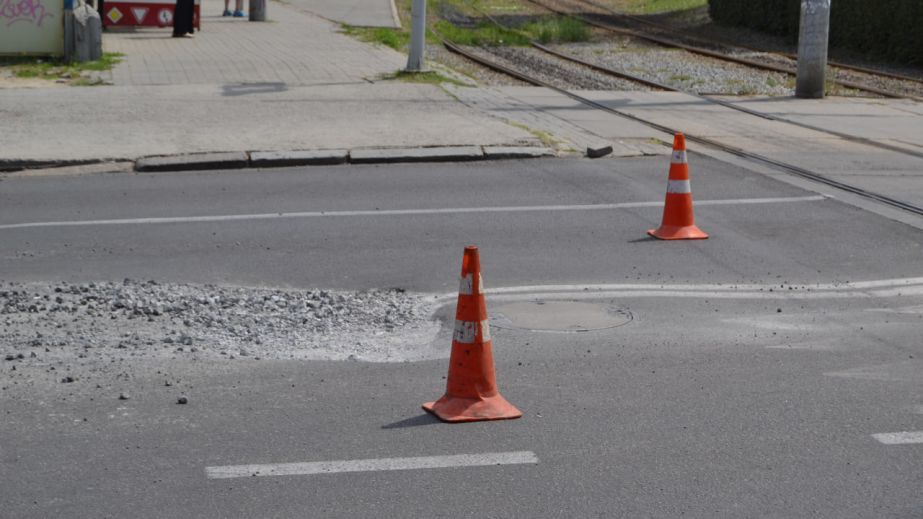 В Днепре дождалась ремонта аварийная дорога, подробности