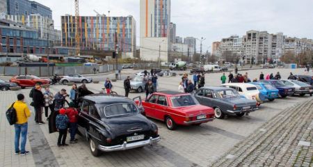 В Днепре состоялась выставка ретроавтомобилей (ФОТО)