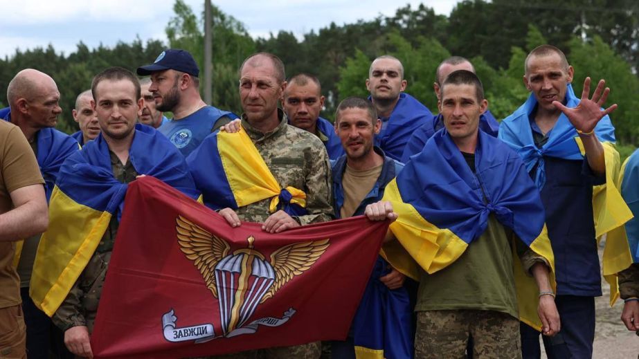 Ще 21 жителя Дніпропетровщини повернула Україна з російського полону в рамках масштабного обміну (ФОТО)