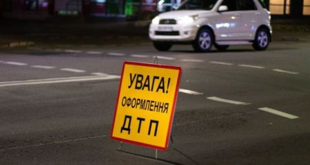 В Днепре автомобиль вылетел в кювет (ВИДЕО)