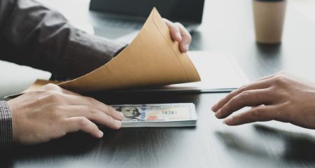 Лікар із Дніпра приховала 3,2 млн у декларації та відбулася штрафом