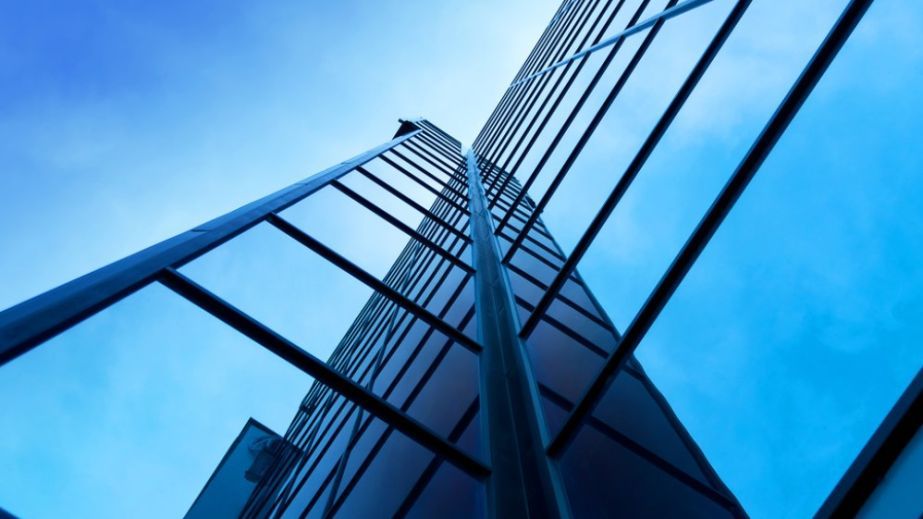 У Дніпрі палає бізнес-центр "Куб" (ВІДЕО)