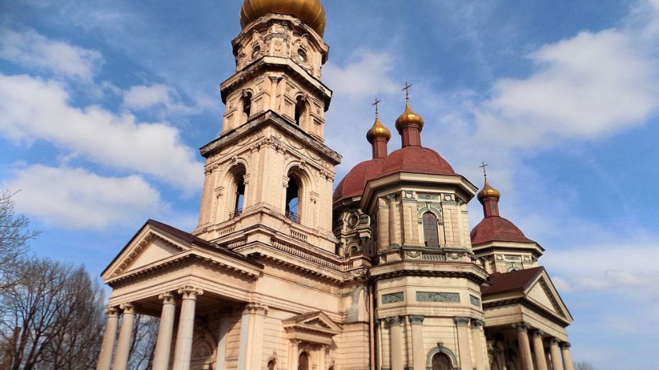 Ракетный удар по Днепру: пострадало здание Органного зала (ФОТО)