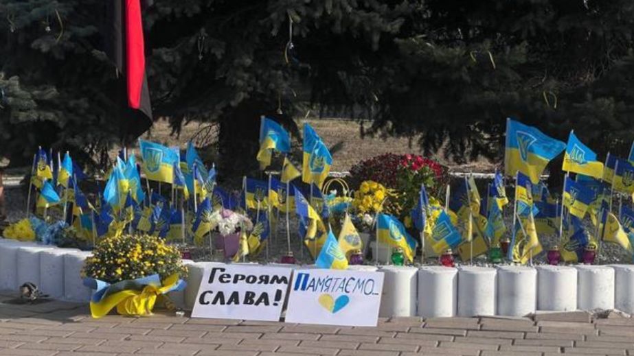 У Дніпрі встановлюють новий монумент на Алеї Героїв (ФОТО)