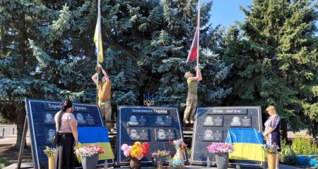 На Днепропетровщине открыли мемориальные доски в честь погибших защитников Украины (ФОТО)