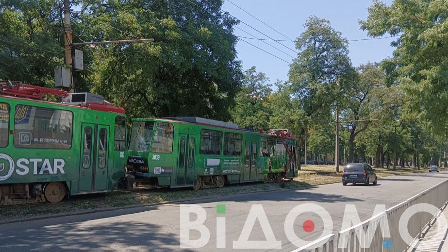 Сбой в системе: в Кривом Роге табло в травмаях "поплавило" от жары (ВИДЕО)