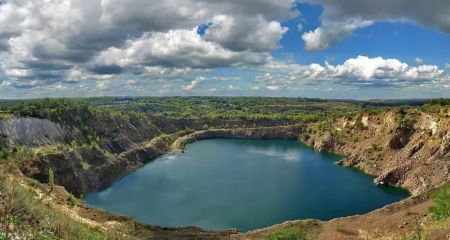 Озеро вместо камня: как карьер в Кривом Роге превращается в рекреацию (ФОТО)