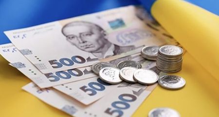 Не дитяча казка за космічною ціною: місто на Дніпропетровщині прикрасить парк гігантськими гномами