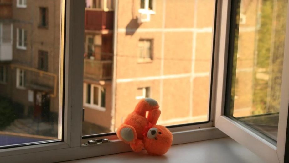 В Желтых Водах младенец выпал с окна многоэтажки