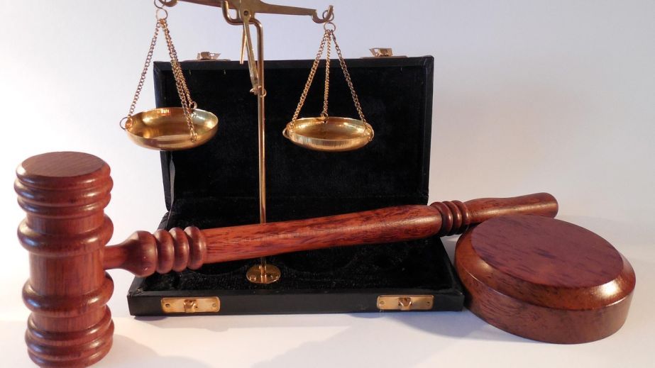 Депутату Дніпропетровської облради продовжили запобіжний захід у справі про фіктивну службу у ЗСУ (ФОТО)
