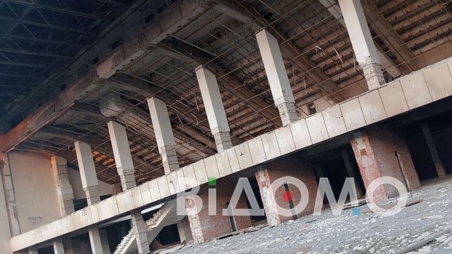 Покинуту льодову арену "Метеор" у Дніпрі знову підпалили підлітки (ВІДЕО)