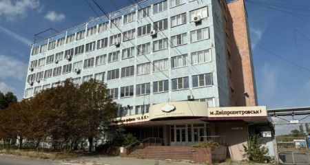 Ціна знизилася майже вдвічі: у Дніпрі кондитерську фабрику "АВК" знову виставили на торги
