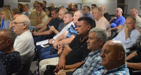 Тотальна посуха і фіскальний тиск: що б'є по аграріях Дніпропетровщини
