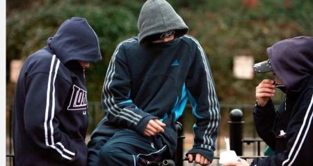 Укрытие стало ареной для нападений: в Кривом Роге подростки атаковали женщину (ВИДЕО)