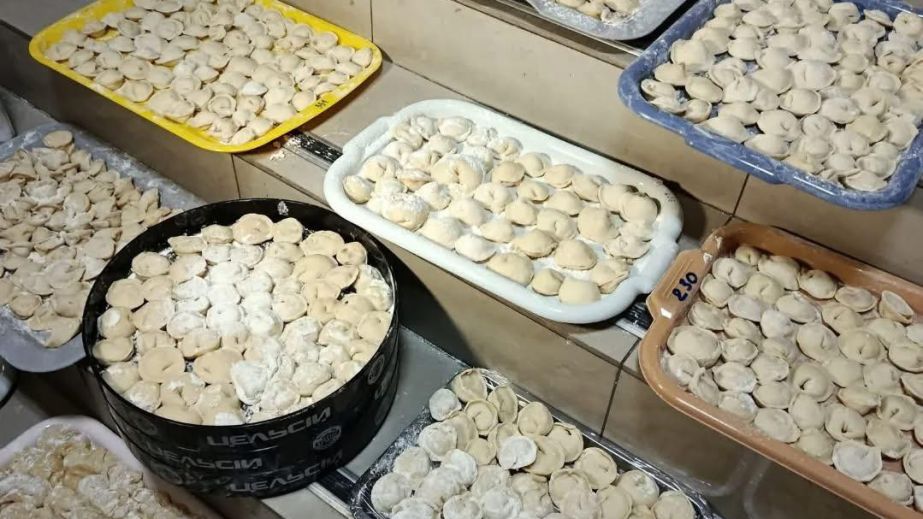 Національний рекорд: у Кам’янському приготували понад 500 кілограмів пельменів (ФОТО)