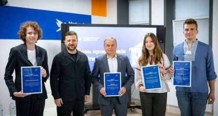 Школярка з Дніпра здобула нагороду Президента України за перемогу на міжнародній олімпіаді (ВІДЕО)