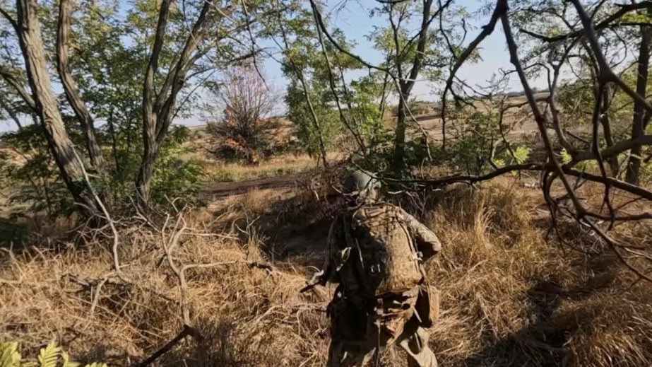 Військові показали, як звільнили та зачистили від окупантів село Січневе на Дніпропетровщині (ВІДЕО)
