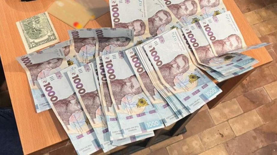 В Кривом Роге работники вуза сдавали экзамены по языку вместо госслужащих (ФОТО)