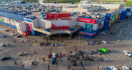 Полная тьма и отсутствует связь: что происходит в ТРЦ "Караван" в Днепре (ВИДЕО)