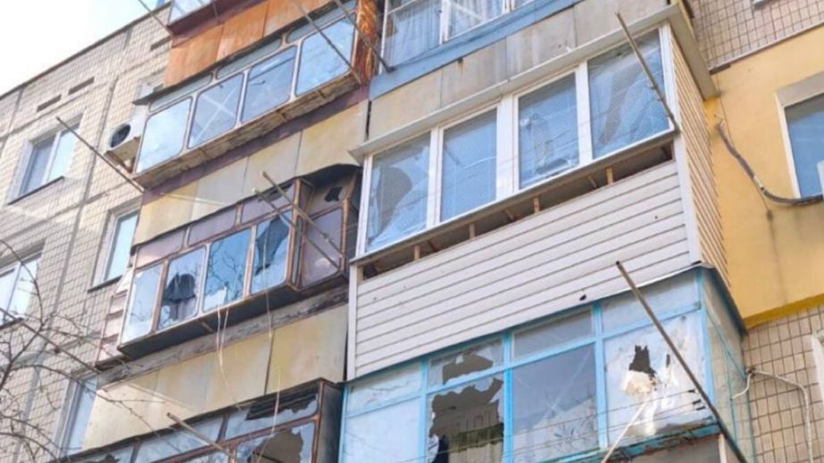Напівзруйновані будинки та двоє загиблих: у поліції показали наслідки ворожих атак на Дніпропетровщину за добу (ФОТО)