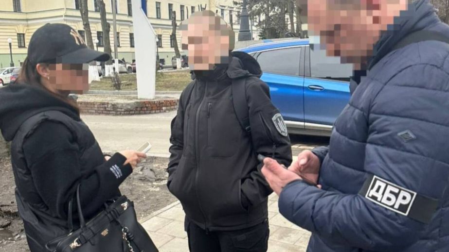 "Білий квиток" за $20 000: у Дніпрі ексвійськову підозрюють у торгівлі звільненнями від мобілізації (ФОТО)
