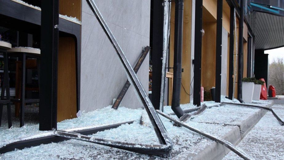 Ракетная атака на Днепр 14 апреля: количество пострадавших стремительно выросло, 9 &ndash; в тяжелом состоянии (ФОТО)