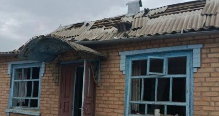 Поврежденная АЗС, дома и пожар: последствия ночных обстрелов Никопольщины и Криворожья (ФОТО)