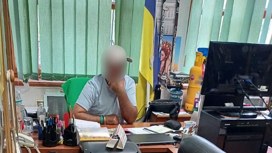 Вместо передачи на фронт &ndash; в частные карманы: в Кривом Роге разоблачили схему сбыта "гуманитарных" авто (ФОТО)
