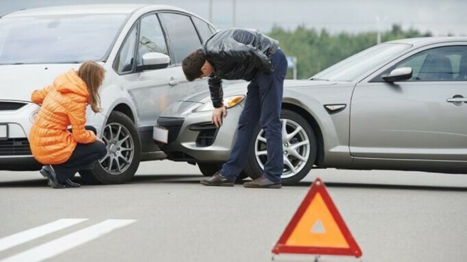 У Дніпрі на Слобожанському зіштовхнулися легковики (ФОТО)