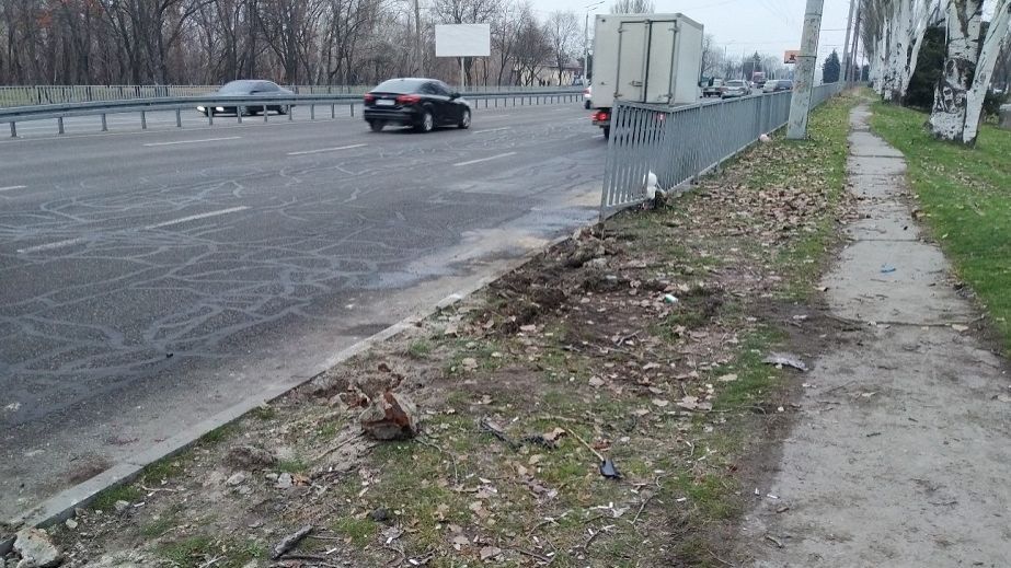 Подозреваемого в смертельном ДТП на Набережной Заводской в Днепре этапировали в Киев (ВИДЕО)