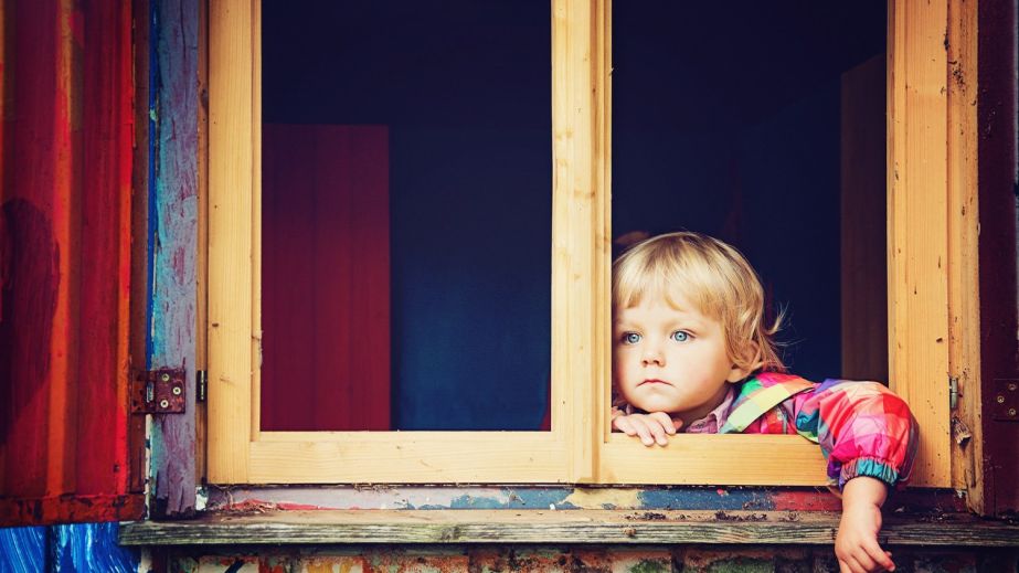 На Днепропетровщине 4-летний ребенок выпал из окна