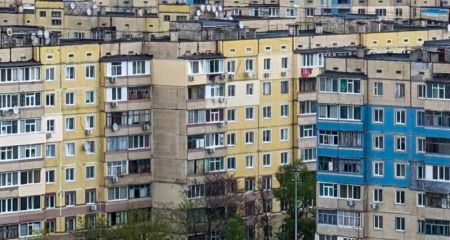 На Дніпропетровщині жінку після падіння з 9 поверху врятував кущ бузку
