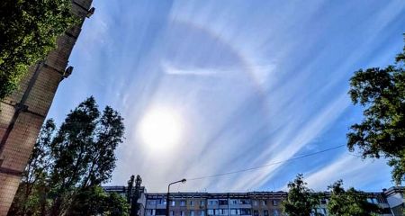 В небе над Днепропетровщиной увидели уникальное атмосферное оптическое явление