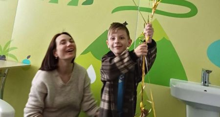 Ракетный удар по детской площадке в Кривом Роге: после лечения в Киеве домой вернулся 4-летний Ярослав (ФОТО)