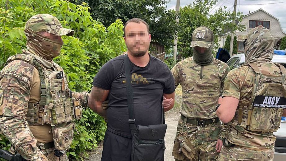 Житель Дніпра за 9 тисяч доларів переправляв військовозобовʼязаних до Молдови (ФОТО)