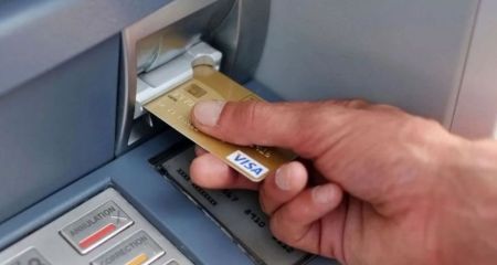 Пенсия не по плану: банкомат в Кривом Роге выдал пенсионеру "игрушечные” деньги